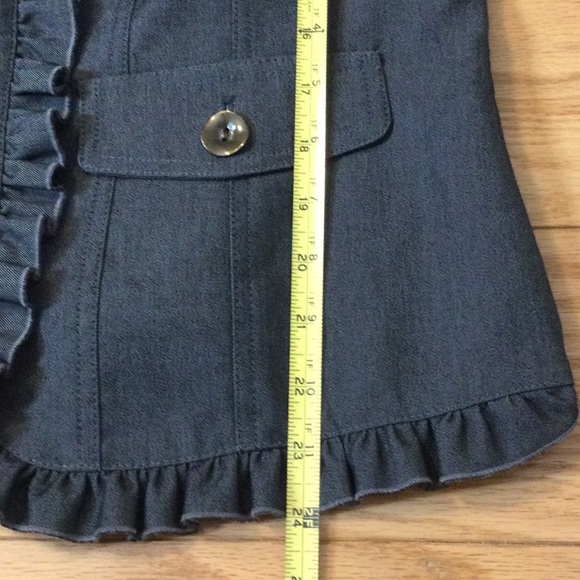 8 Randy Kemper Ruffled Gray Jacket - Picture 13 of 16